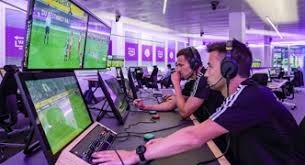 极端案例：解析“历史上最惊险的资产对冲”——在战争前夜的博弈抉择。（战争前夜的抉择：解读史上最惊险的资产对冲极端案例）