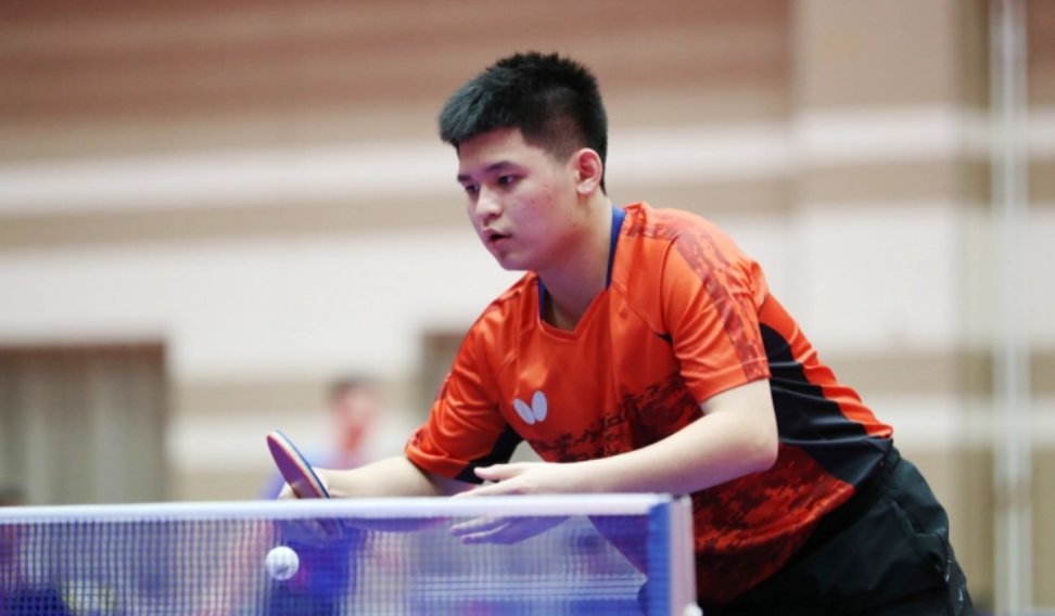 种球迷与比 种球迷与比