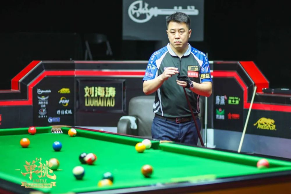 随着全球足 随着全球足